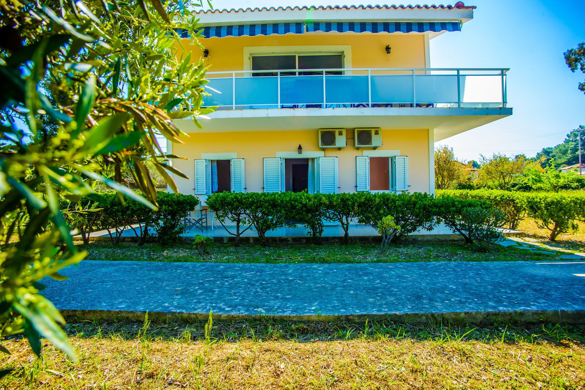 Aloni Studios And Apartments ลาสซี ภายนอก รูปภาพ