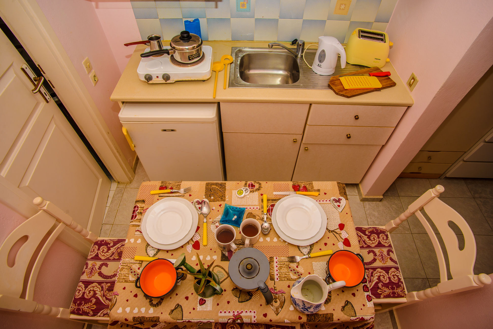Aloni Studios And Apartments ลาสซี ภายนอก รูปภาพ