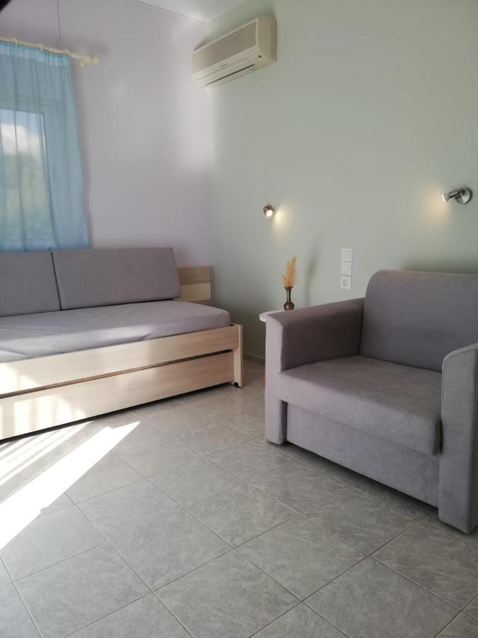 Aloni Studios And Apartments ลาสซี ภายนอก รูปภาพ